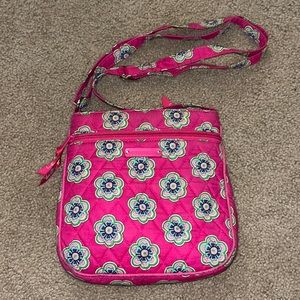 VERA BRADLEY CROSSBODY PURSE